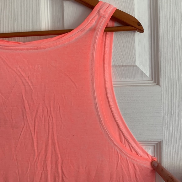 AE Soft & Sexy Coral Tank - Picture 6 of 6